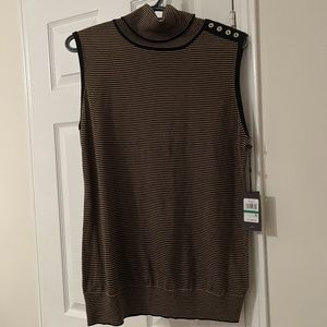 Two colour sleeveless turtleneck sweater vest